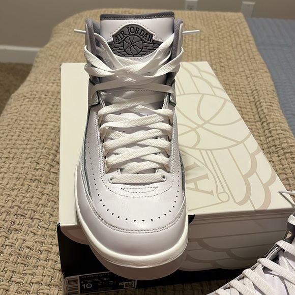 Men’s Air Jordan 2's like brand new in perfect condition.clean no flaws at all - Picture 2 of 5